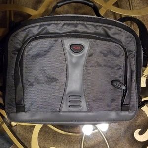 Tumi Computer case
